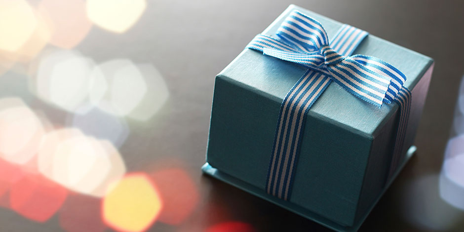 Should You Use Your Emergency Fund for Holiday Shopping?