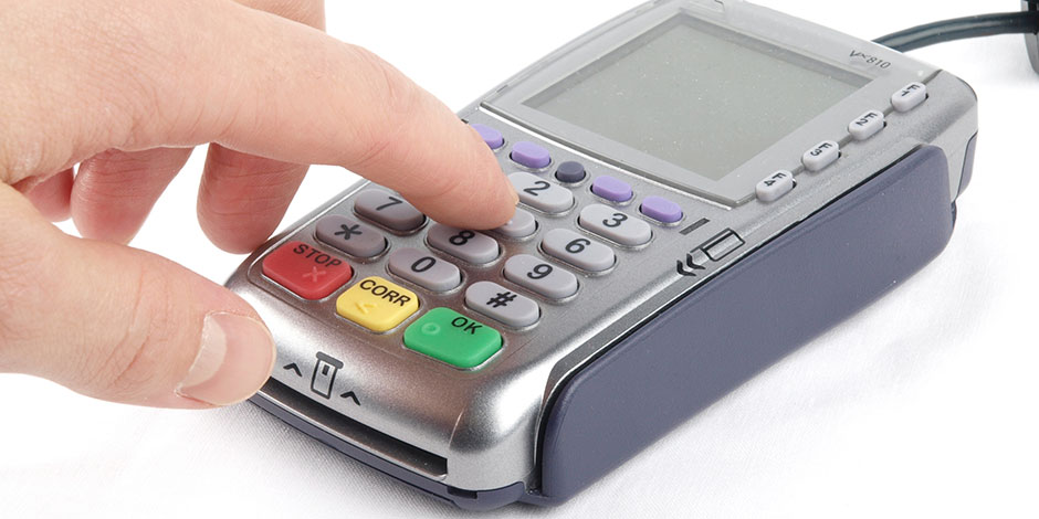 Advantages of Reward Checking Accounts That Count PIN-Based Debit Card Purchases
